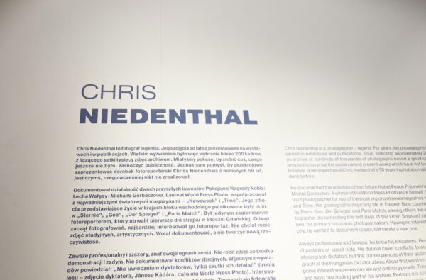 Twórczość fotograficzna Chrisa Niedenthala jako soczewka lat 70 i 80 w Polsce Chrisa Niedenthal W Domu Spotkan Z Historia W Warszawie Chris Nidenthal,fotografia